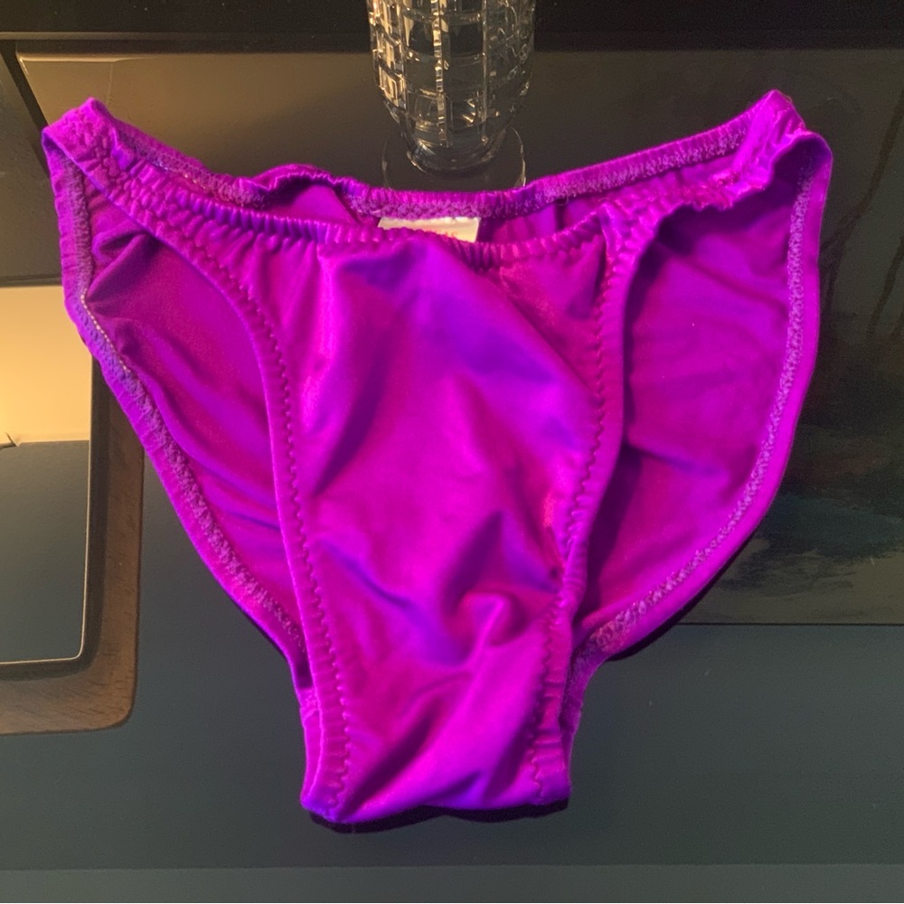 Andreas Cahling purple thong underwear in size XS